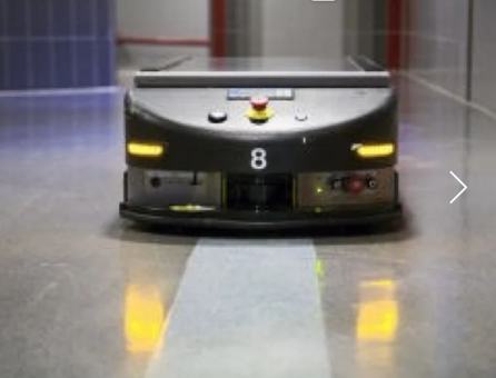 Vehículo de guiado automático (AGV) en una planta